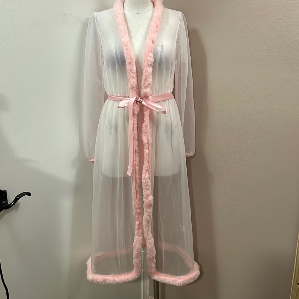 Faux fur trim and mesh robe in pink size small